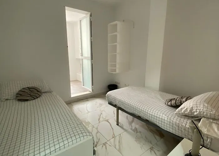 Residencia Sin Lujo * Málaga
